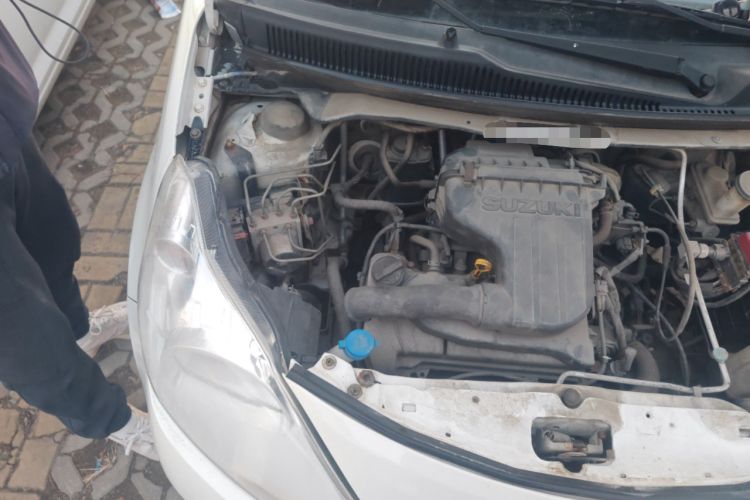 Used Suzuki Alto 2013 1.0L Automatic Luxury Model Engine Bay Right