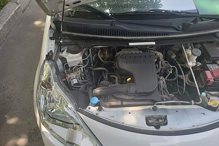 Used Suzuki Alto 2013 1.0L Automatic Luxury Model Engine Bay Right