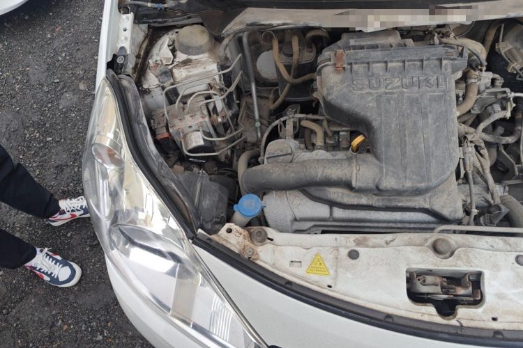 Used Suzuki Alto 2013 1.0L Manual Luxury Model Engine Bay Right