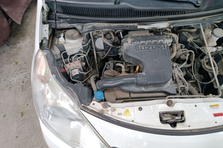 Used Suzuki Alto 2013 1.0L Manual Luxury Model Engine Bay Right
