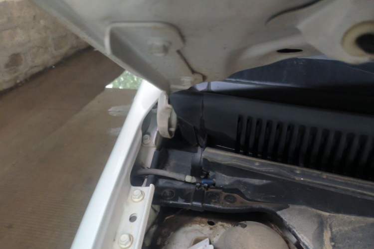 Used Suzuki Alto 2013 1.0L Manual Luxury Model Engine Bay Right