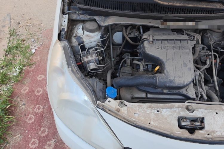 Used Suzuki Alto 2013 1.0L Manual Luxury Model Engine Bay Right