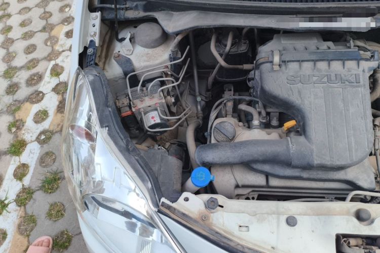Used Suzuki Alto 2013 1.0L Manual Luxury Model Engine Bay Right