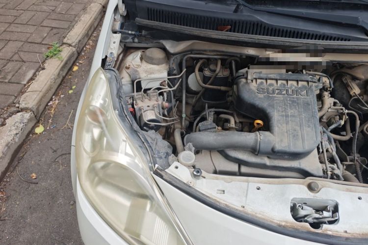 Used Suzuki Alto 2013 1.0L Manual Luxury Model Engine Bay Right