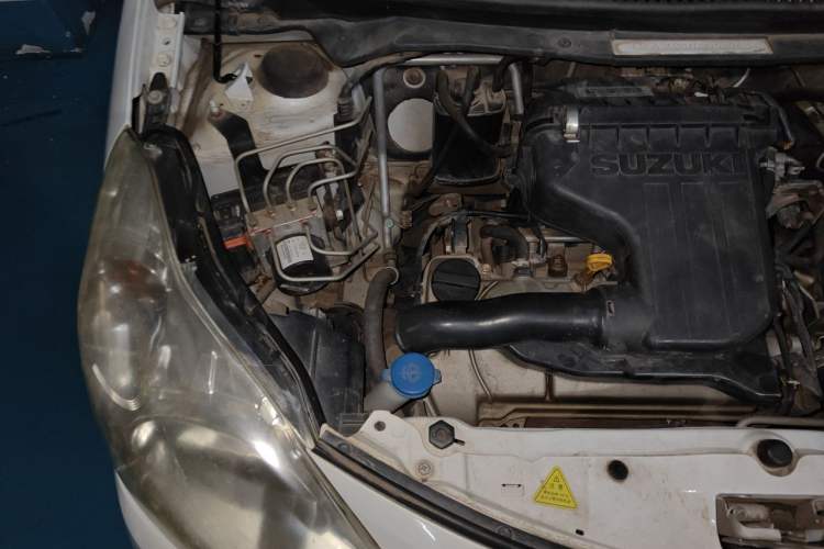 Used Suzuki Alto 2013 1.0L Manual Luxury Model Engine Bay Right