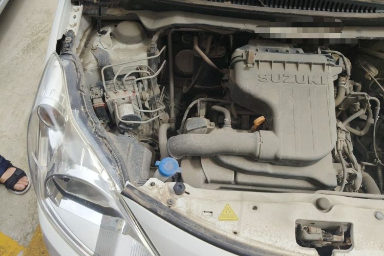 Used Suzuki Alto 2013 1.0L Manual Luxury Model Engine Bay Right