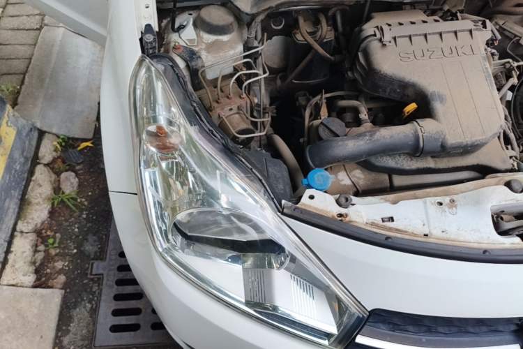 Used Suzuki Alto 2013 1.0L Manual Luxury Model Engine Bay Right