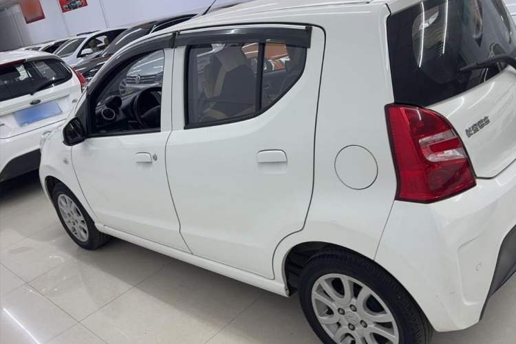 Used Suzuki Alto 2013 1.0L Automatic Luxury Model Exterior 2
