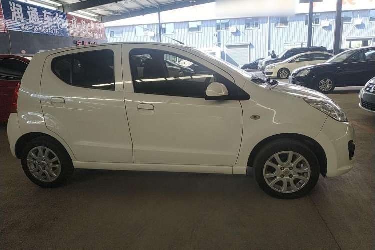 Used Suzuki Alto 2013 1.0L Automatic Luxury Model Exterior 2