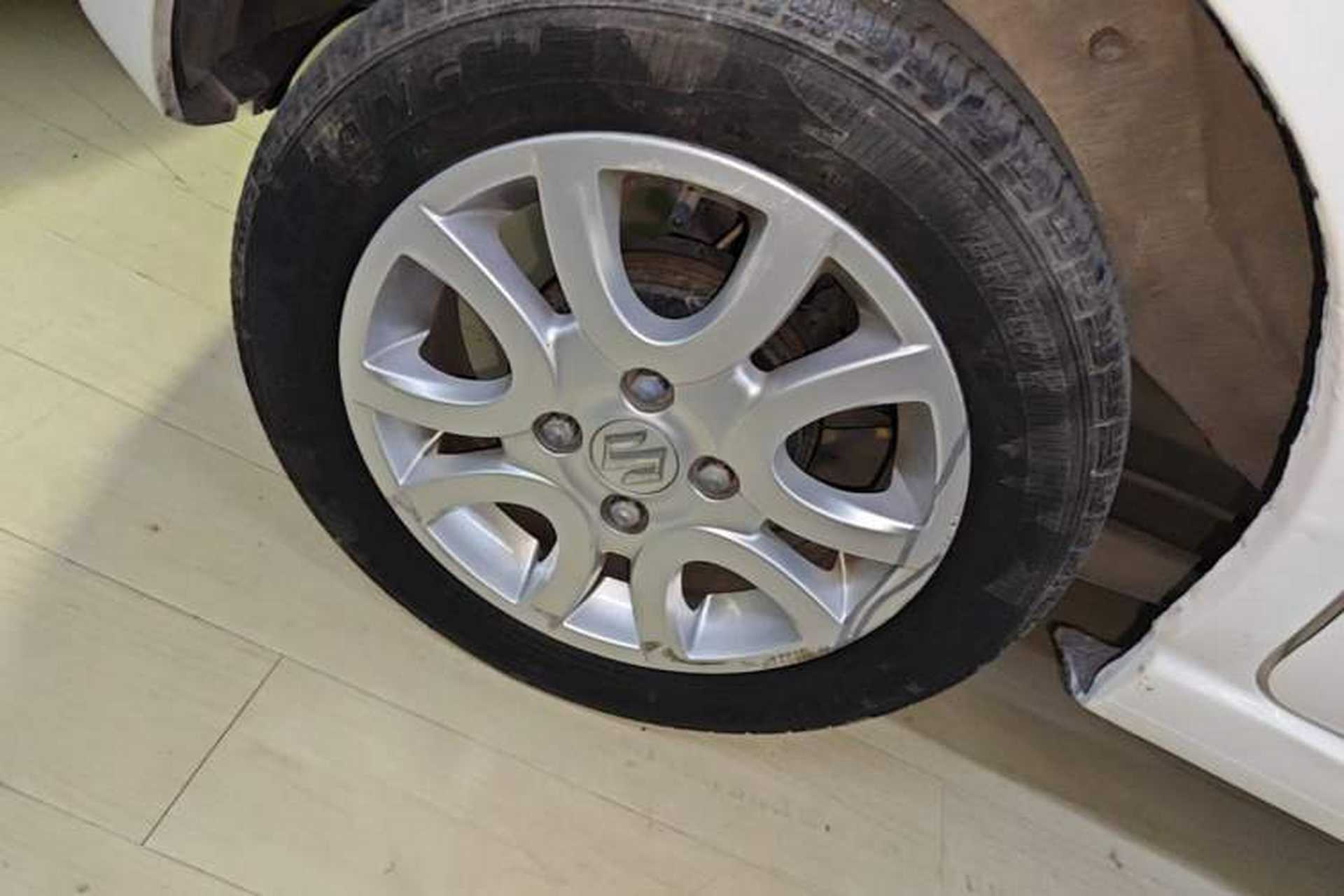 Used Suzuki Alto 2013 1.0L Automatic Luxury Model Exterior 3