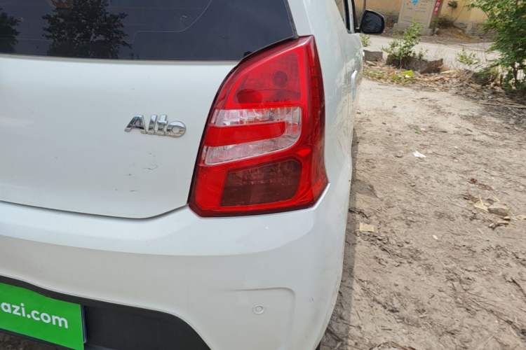 Used Suzuki Alto 2013 1.0L Automatic Luxury Model Exterior 3