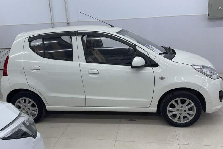 Used Suzuki Alto 2013 1.0L Automatic Luxury Model Exterior 5