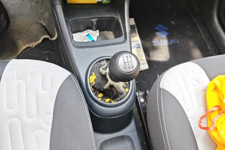 Used Suzuki Alto 2013 Revised Version 1.0L Manual Comfort Edition Gear Lever