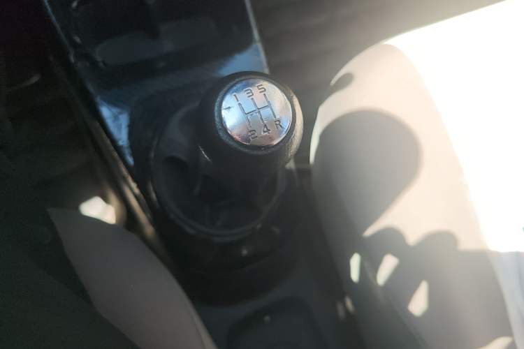 Used Suzuki Alto 2013 1.0L Manual Luxury Model Gear Lever