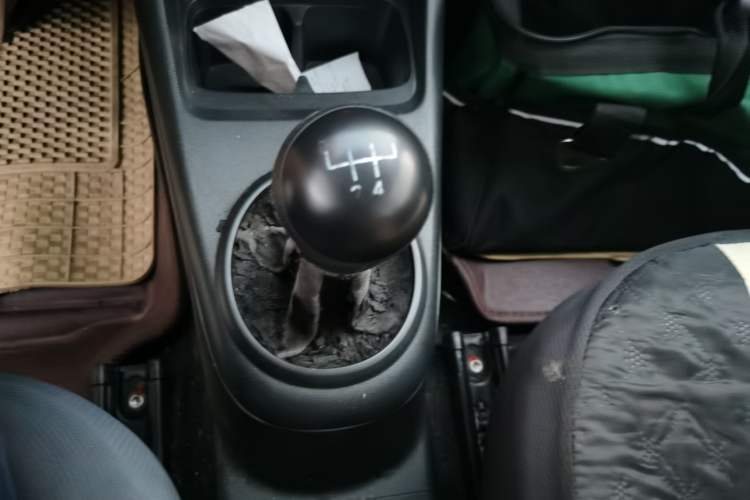 Used Suzuki Alto 2013 Revised Version 1.0L Manual Comfort Edition Gear Lever