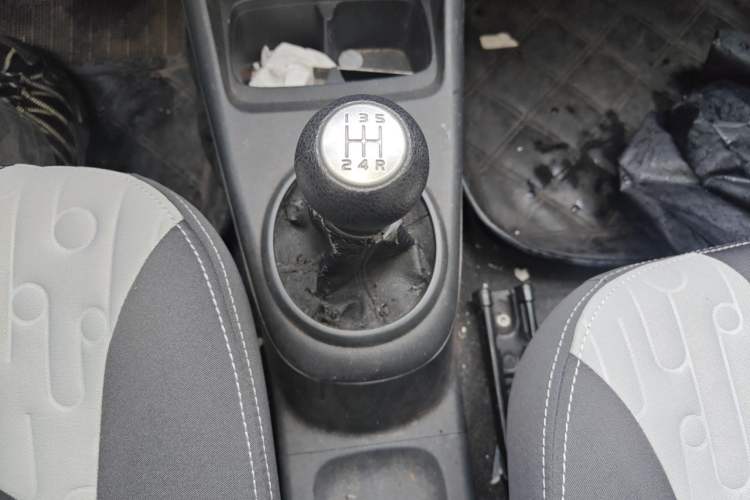 Used Suzuki Alto 2013 1.0L Manual Luxury Model Gear Lever