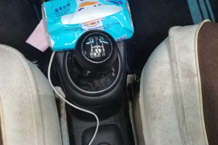 Used Suzuki Alto 2013 Revised Version 1.0L Manual Comfort Edition Gear Lever