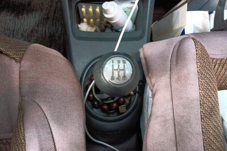 Used Suzuki Alto 2013 1.0L Manual Luxury Model Gear Lever