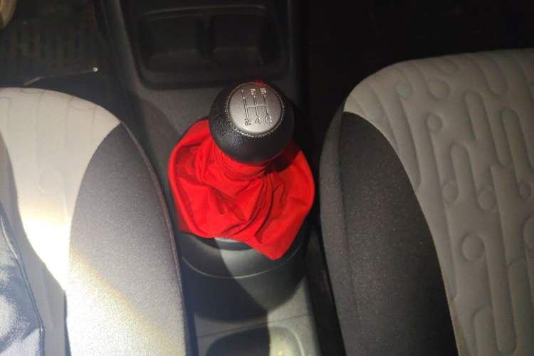 Used Suzuki Alto 2013 Revised Version 1.0L Manual Comfort Edition Gear Lever