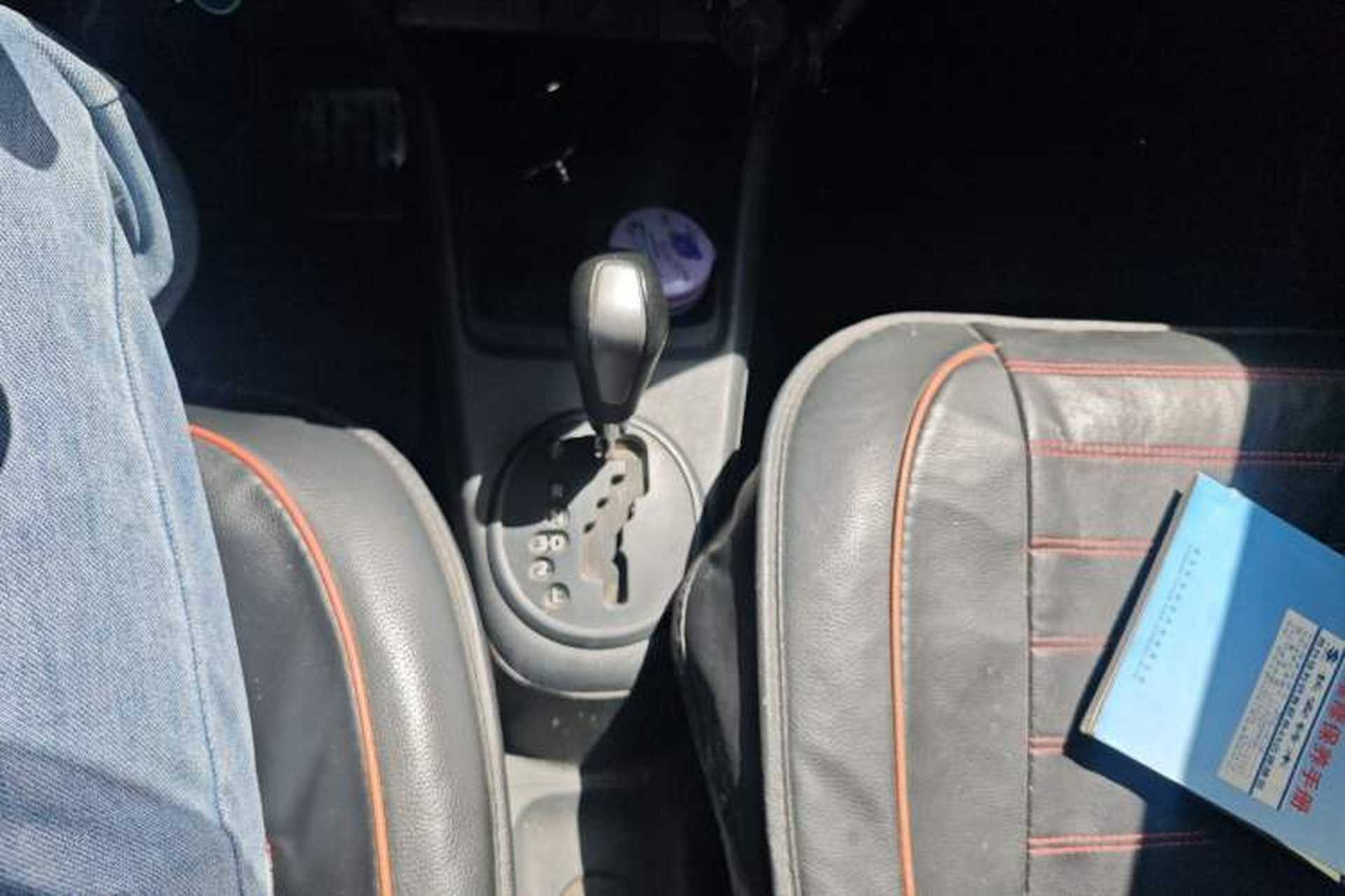 Used Suzuki Alto 2013 1.0L Automatic Luxury Model Gear Lever