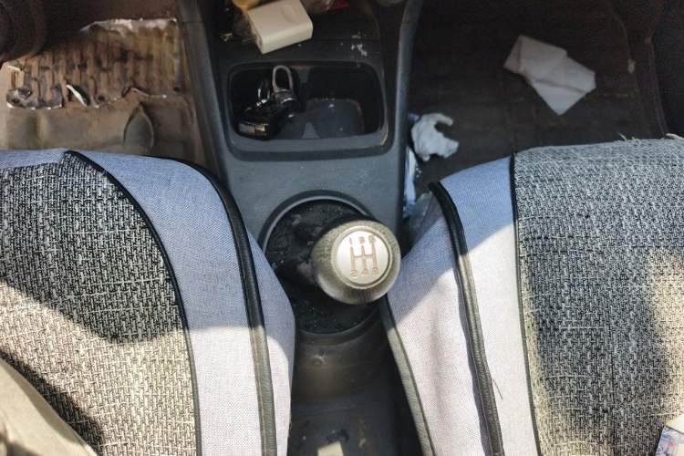 Used Suzuki Alto 2013 Revised Version 1.0L Manual Comfort Edition Gear Lever