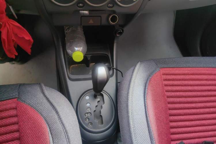 Used Suzuki Alto 2013 1.0L Automatic Luxury Model Gear Lever