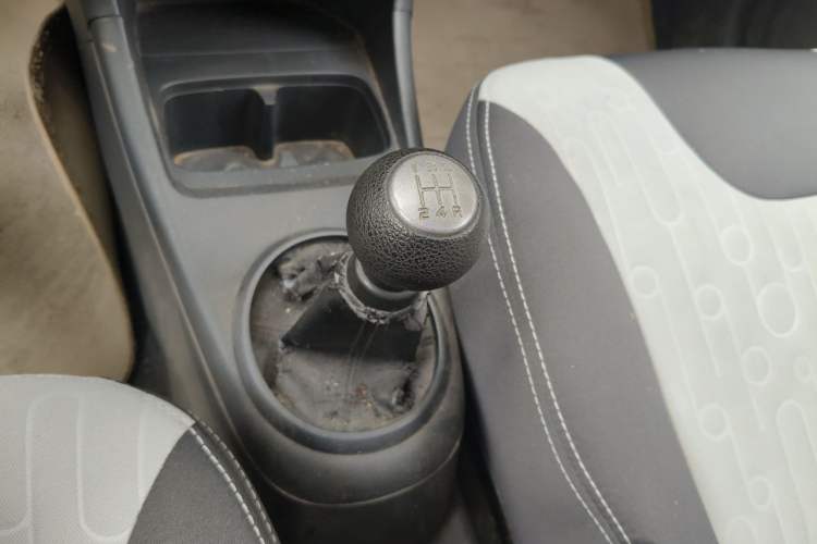 Used Suzuki Alto 2013 1.0L Manual Luxury Model Gear Lever