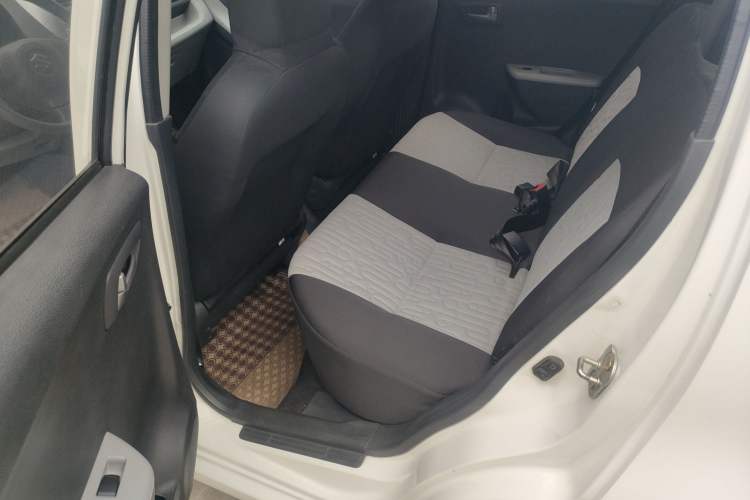 Used Suzuki Alto 2013 1.0L Automatic Luxury Model Interior 1