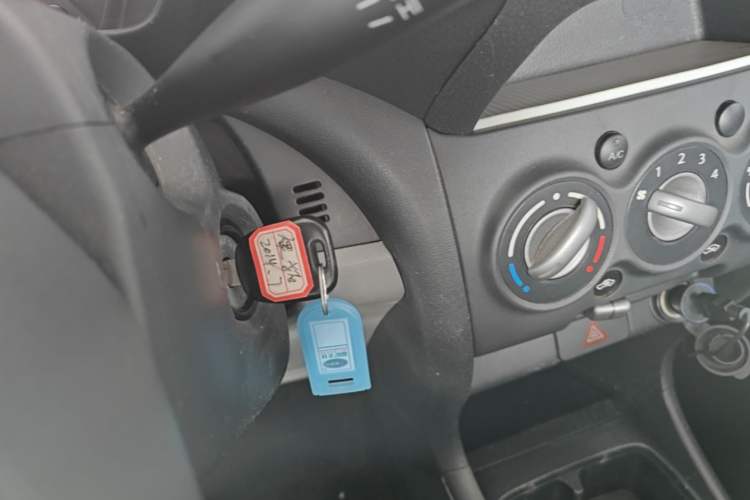Used Suzuki Alto 2013 Revised Version 1.0L Manual Comfort Edition Interior 1