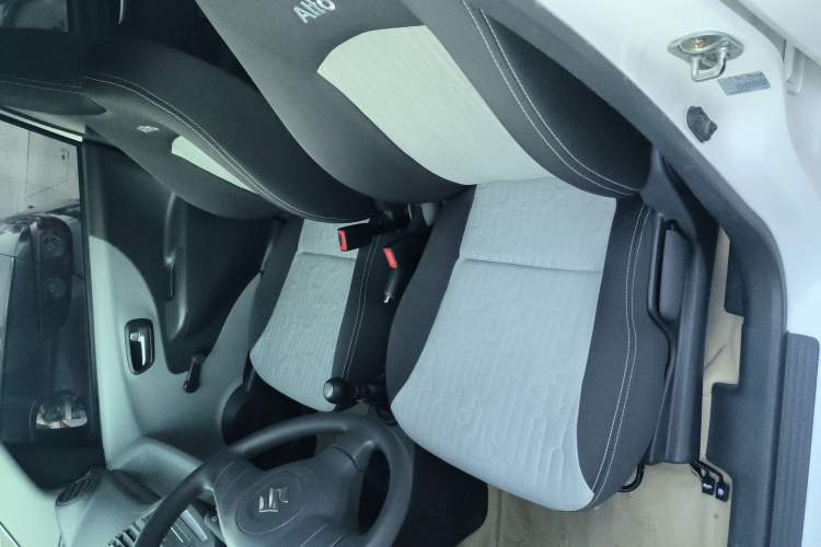 Used Suzuki Alto 2013 1.0L Manual Utility Model Interior 2