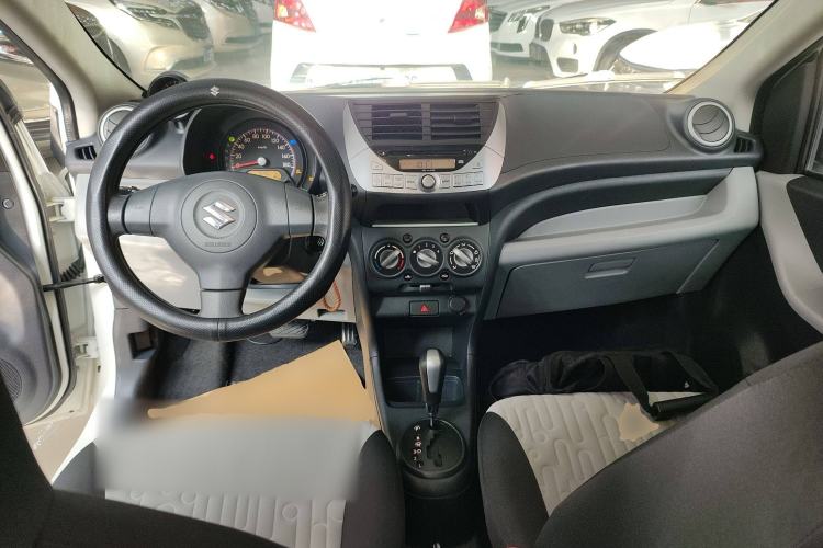 Used Suzuki Alto 2013 1.0L Automatic Luxury Model Interior 2