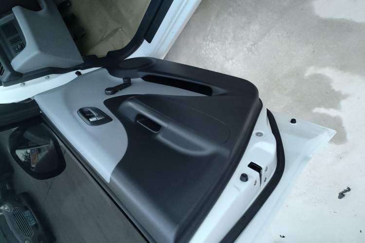 Used Suzuki Alto 2013 1.0L Manual Utility Model Interior 4