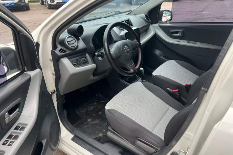 Used Suzuki Alto 2013 1.0L Automatic Luxury Model Interior 4