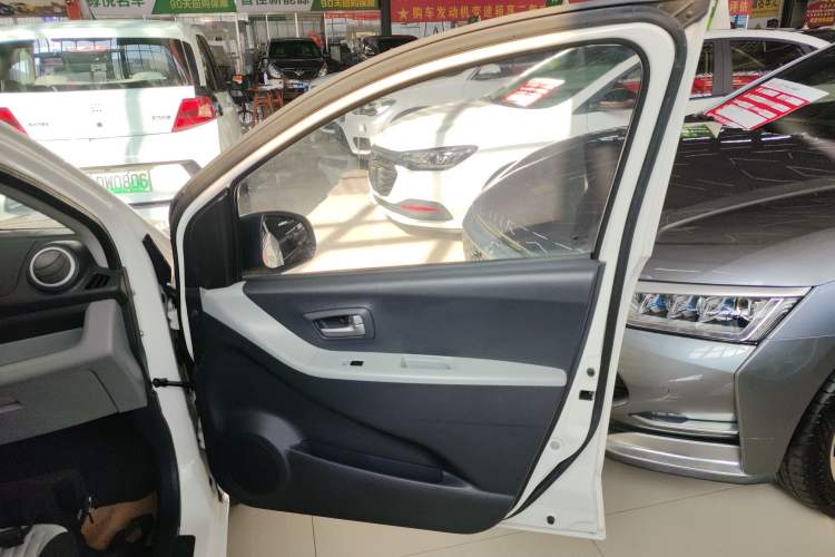 Used Suzuki Alto 2013 1.0L Automatic Luxury Model Interior 5