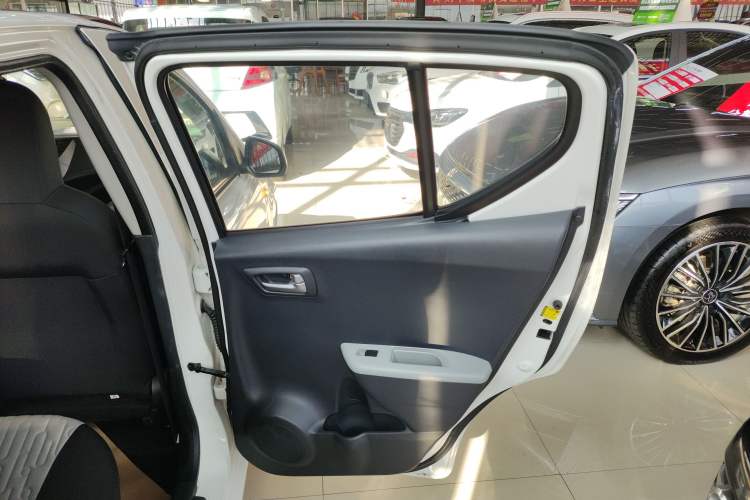 Used Suzuki Alto 2013 1.0L Automatic Luxury Model Interior 6