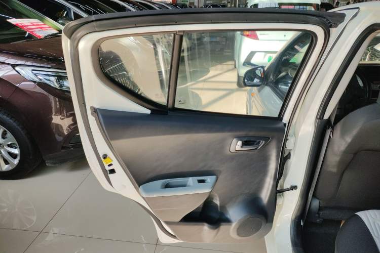 Used Suzuki Alto 2013 1.0L Automatic Luxury Model Interior 8