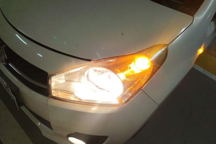 Used Suzuki Alto 2013 1.0L Automatic Luxury Model Left Front Headlight
