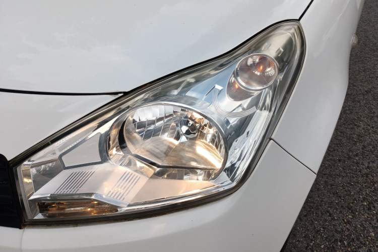 Used Suzuki Alto 2013 Revised Version 1.0L Manual Comfort Edition Left Front Headlight