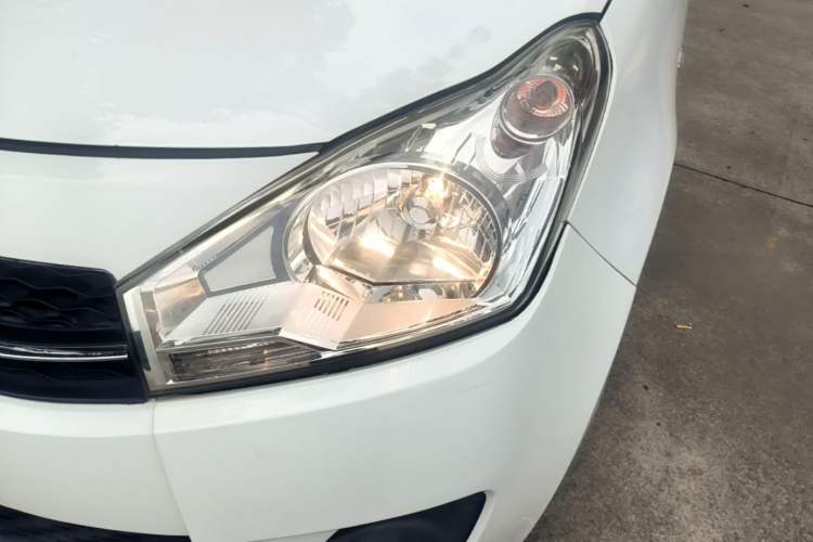 Used Suzuki Alto 2013 1.0L Automatic Luxury Model Left Front Headlight