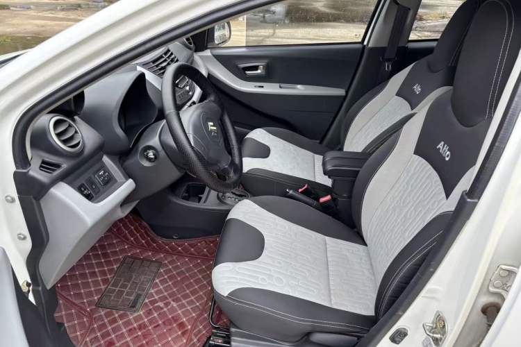 Used Suzuki Alto 2013 1.0L Automatic Luxury Model Left Front Seat