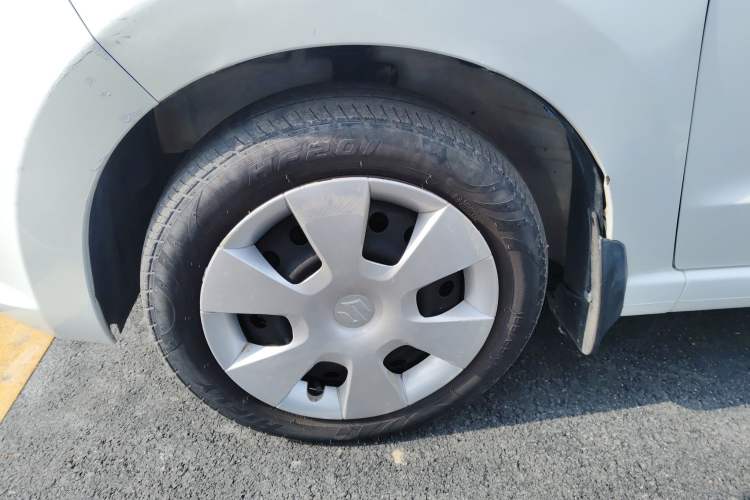 Used Suzuki Alto 2013 Revised Version 1.0L Manual Comfort Edition Left Front Wheel Hub