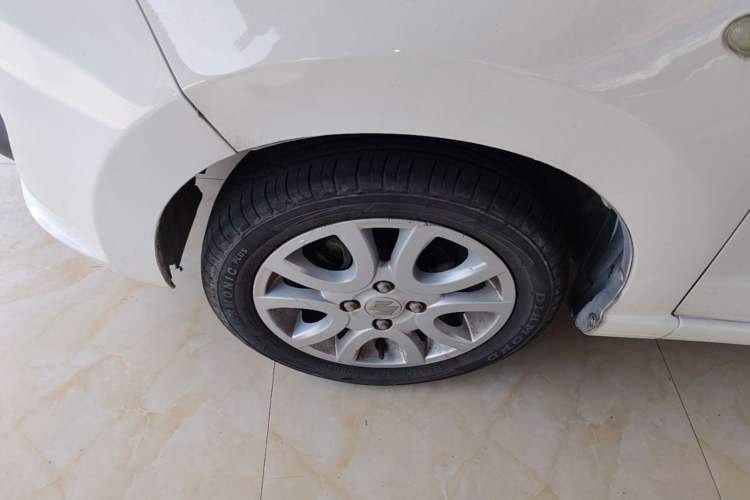 Used Suzuki Alto 2013 1.0L Manual Luxury Model Left Front Wheel Hub