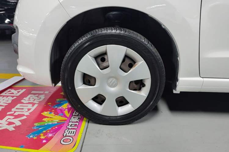 Used Suzuki Alto 2013 Revised Version 1.0L Manual Comfort Edition Left Front Wheel Hub
