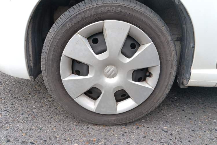 Used Suzuki Alto 2013 Revised Version 1.0L Manual Comfort Edition Left Front Wheel Hub