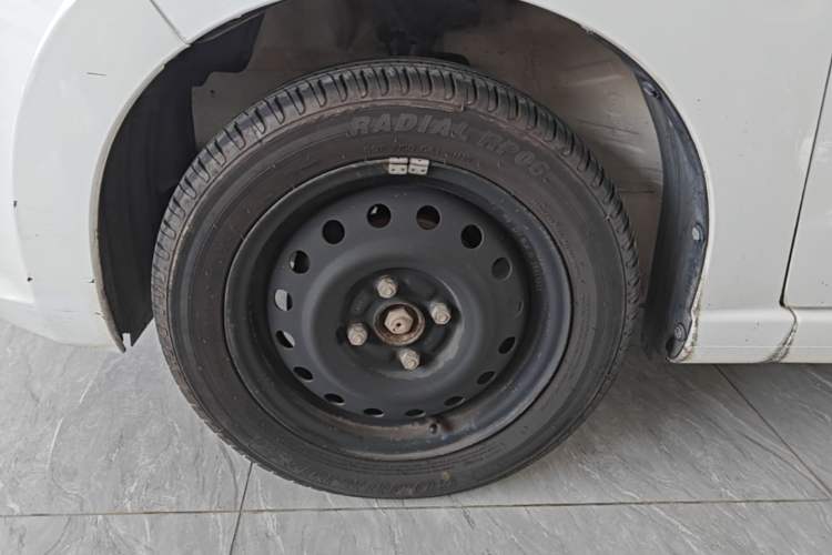 Used Suzuki Alto 2013 Revised Version 1.0L Manual Comfort Edition Left Front Wheel Hub