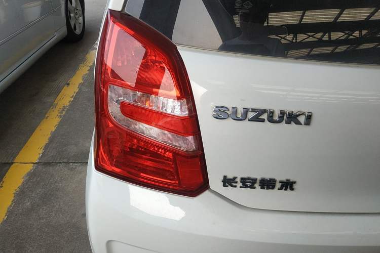 Used Suzuki Alto 2013 Revised Version 1.0L Manual Comfort Edition Left Rear Taillight