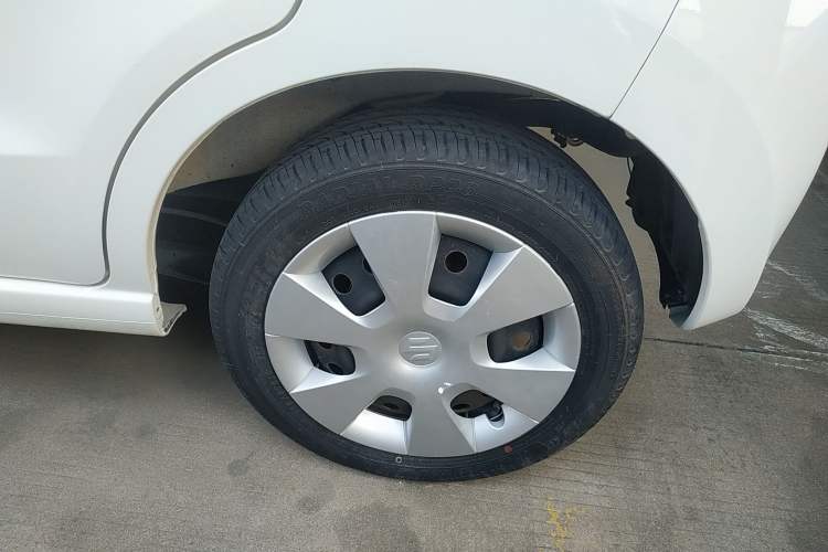 Used Suzuki Alto 2013 Revised Version 1.0L Manual Comfort Edition Left Rear Wheel Hub
