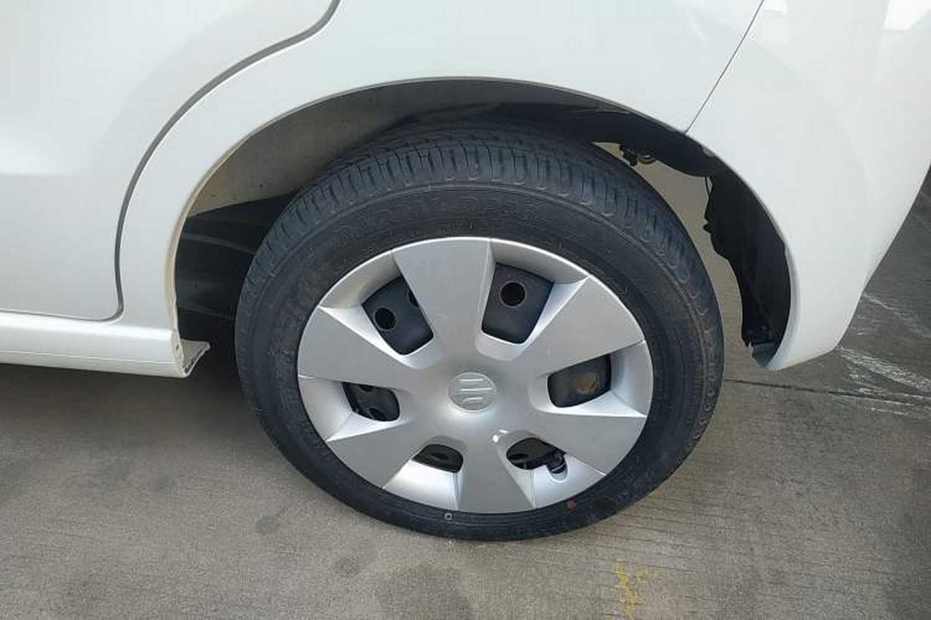 Used Suzuki Alto 2013 Revised Version 1.0L Manual Comfort Edition Left Rear Wheel Hub