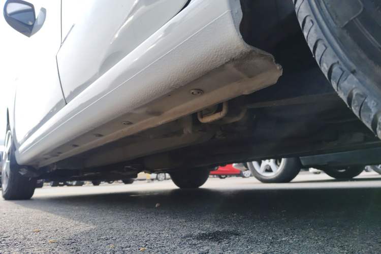 Used Suzuki Alto 2013 Revised Version 1.0L Manual Comfort Edition Left Side Sill