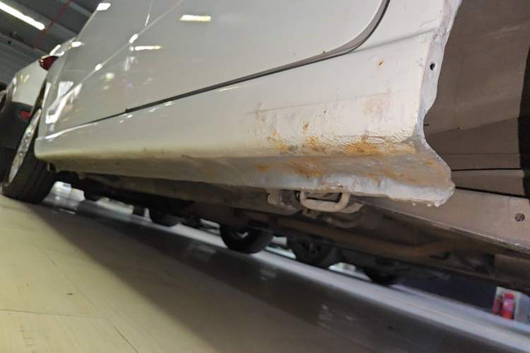 Used Suzuki Alto 2013 1.0L Automatic Luxury Model Left Side Sill
